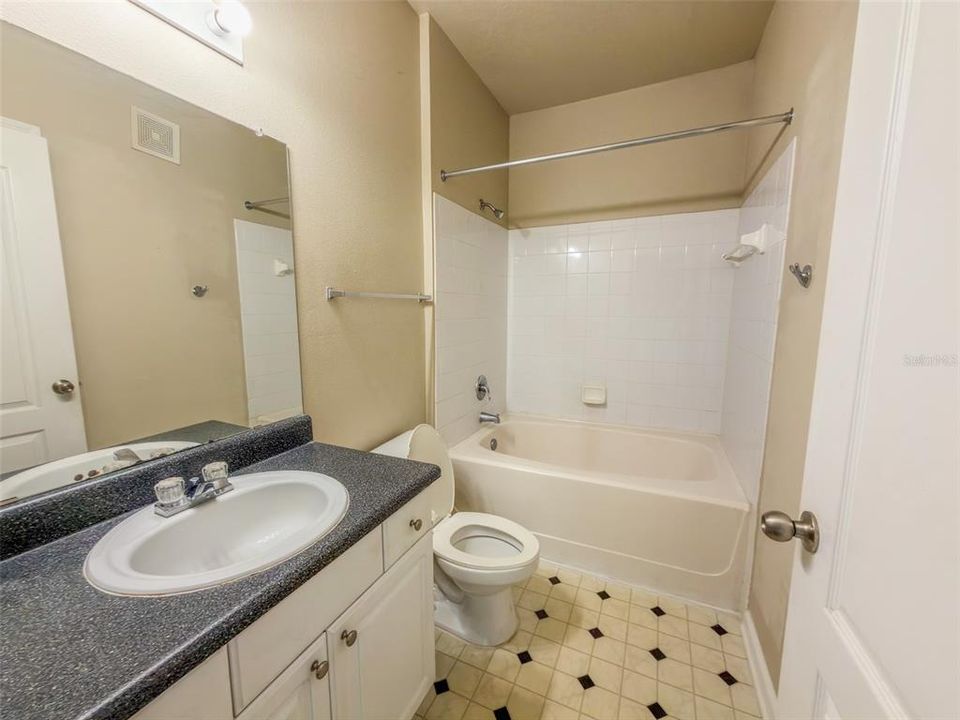 For Rent: $1,750 (2 beds, 2 baths, 1076 Square Feet)