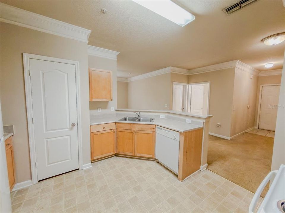 For Rent: $1,750 (2 beds, 2 baths, 1076 Square Feet)