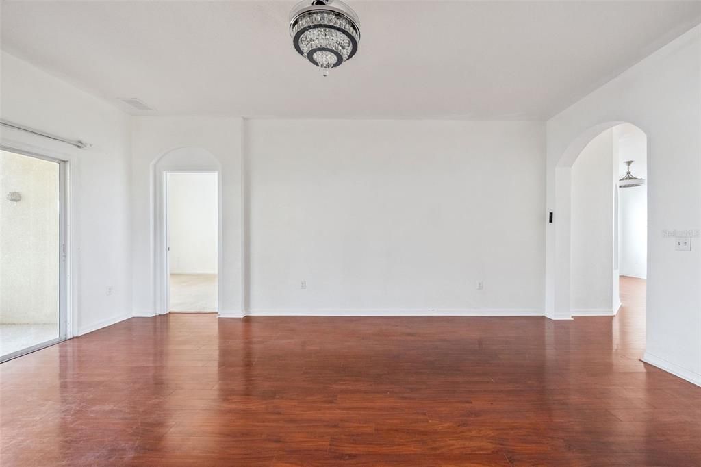 For Rent: $2,500 (4 beds, 3 baths, 1861 Square Feet)