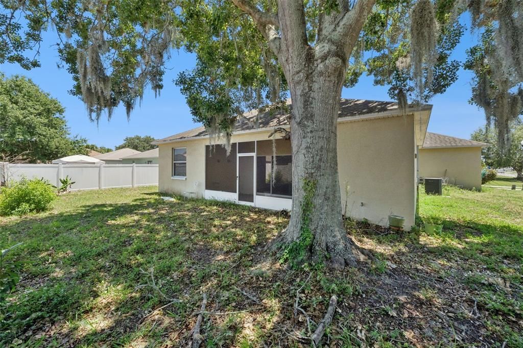 For Rent: $2,500 (4 beds, 3 baths, 1861 Square Feet)