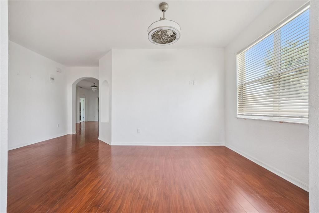For Rent: $2,500 (4 beds, 3 baths, 1861 Square Feet)