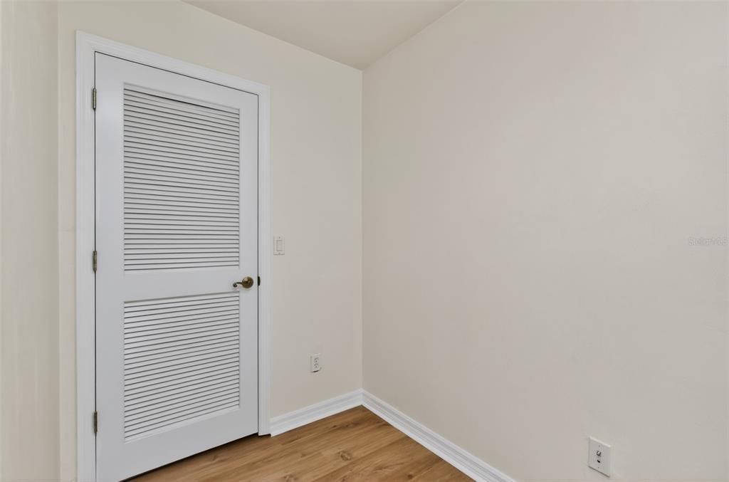 На продажу: $309,999 (3 спален, 3 ванн, 1881 Квадратных фут)