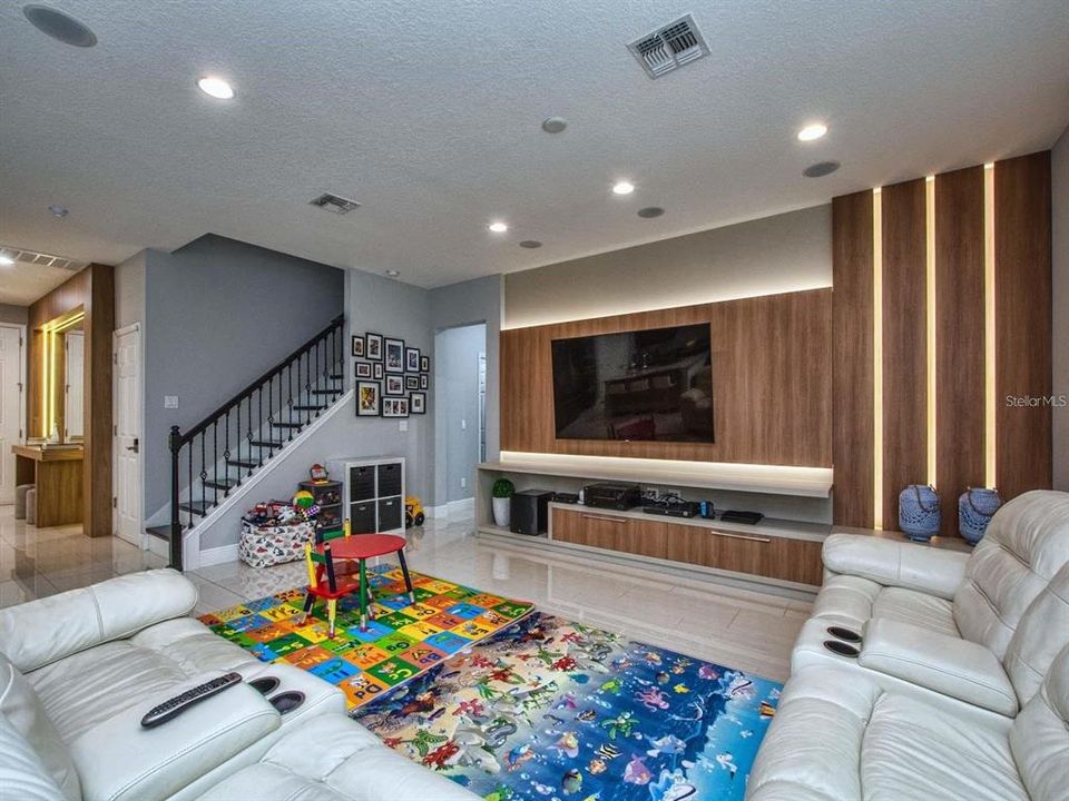 En Venta: $789,000 (4 camas, 4 baños, 3141 Pies cuadrados)
