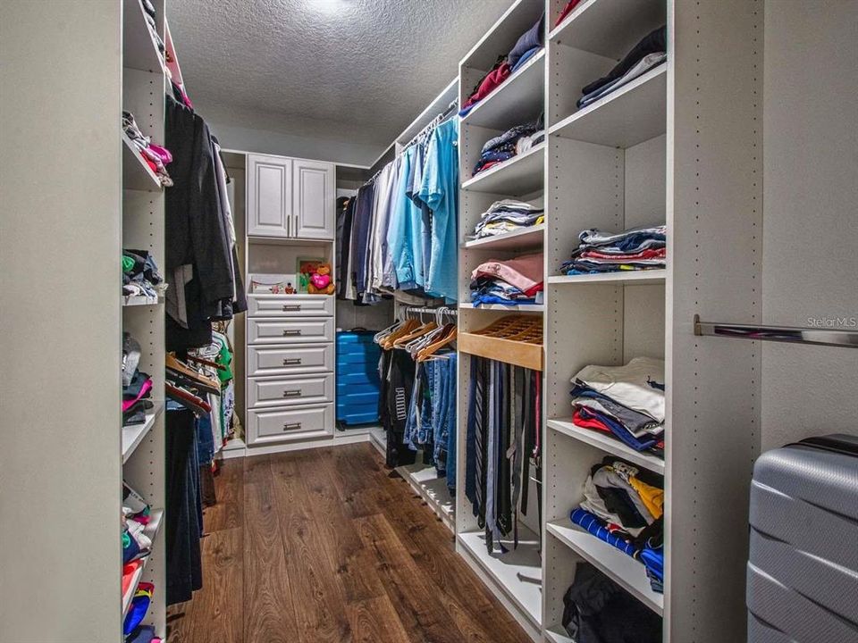 En Venta: $789,000 (4 camas, 4 baños, 3141 Pies cuadrados)