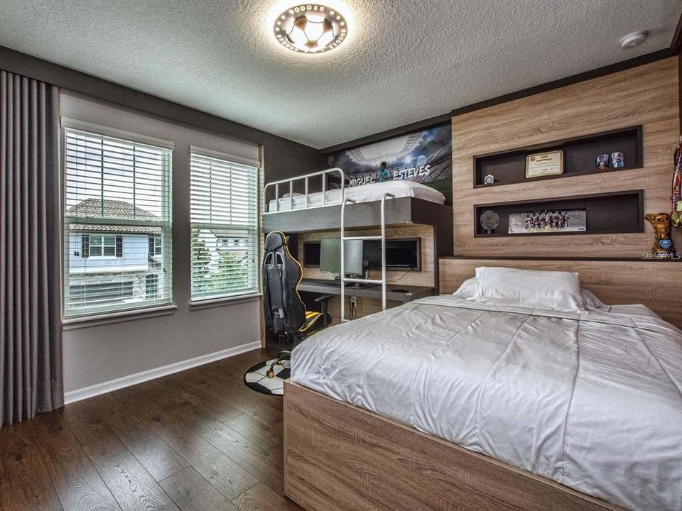 En Venta: $789,000 (4 camas, 4 baños, 3141 Pies cuadrados)