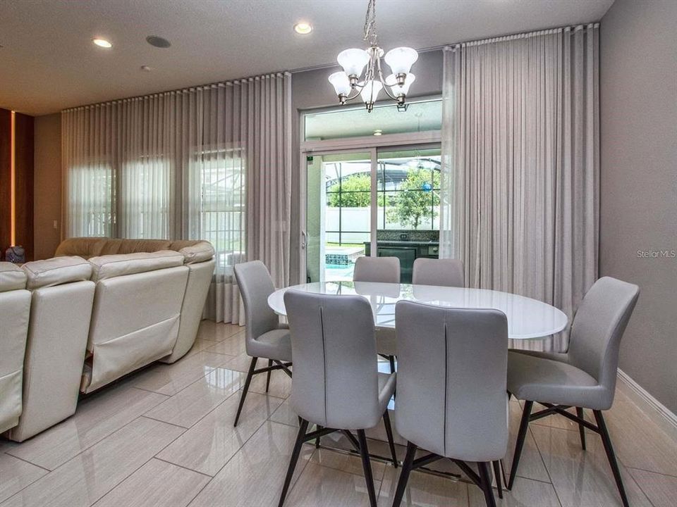 En Venta: $789,000 (4 camas, 4 baños, 3141 Pies cuadrados)