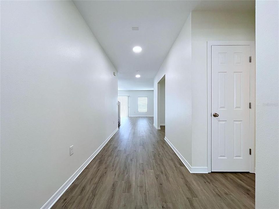 For Sale: $400,000 (5 beds, 3 baths, 3022 Square Feet)