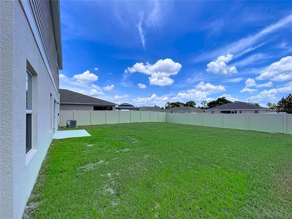 For Sale: $400,000 (5 beds, 3 baths, 3022 Square Feet)