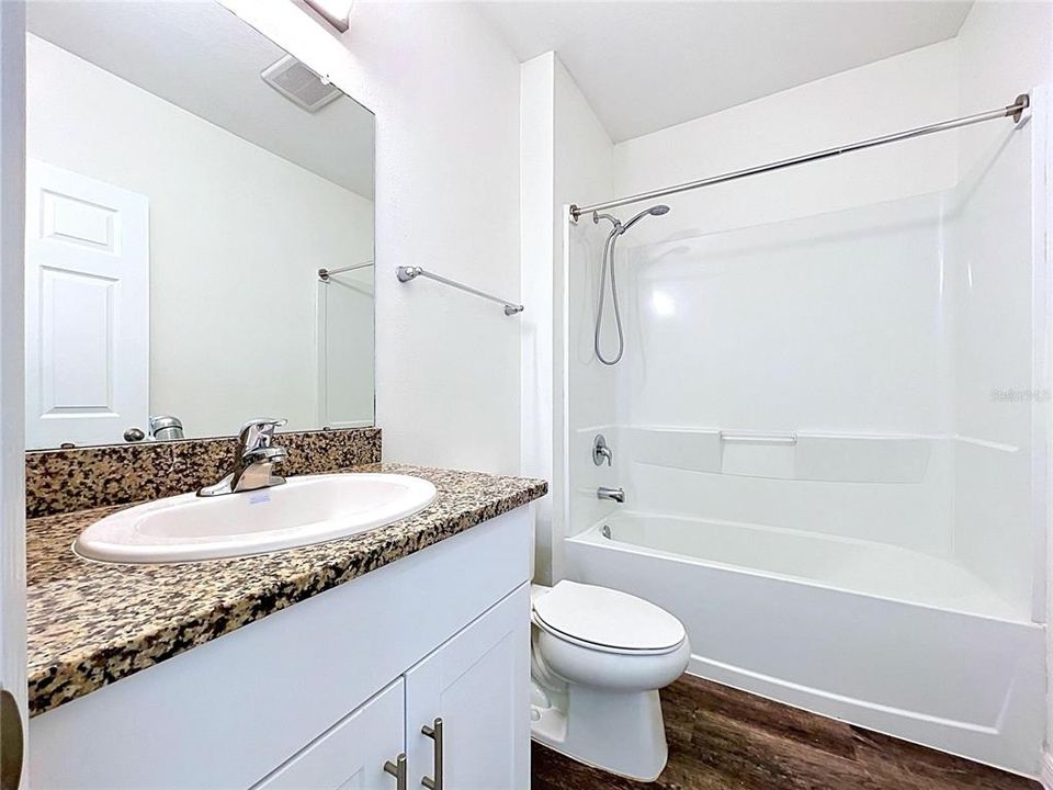 For Sale: $400,000 (5 beds, 3 baths, 3022 Square Feet)