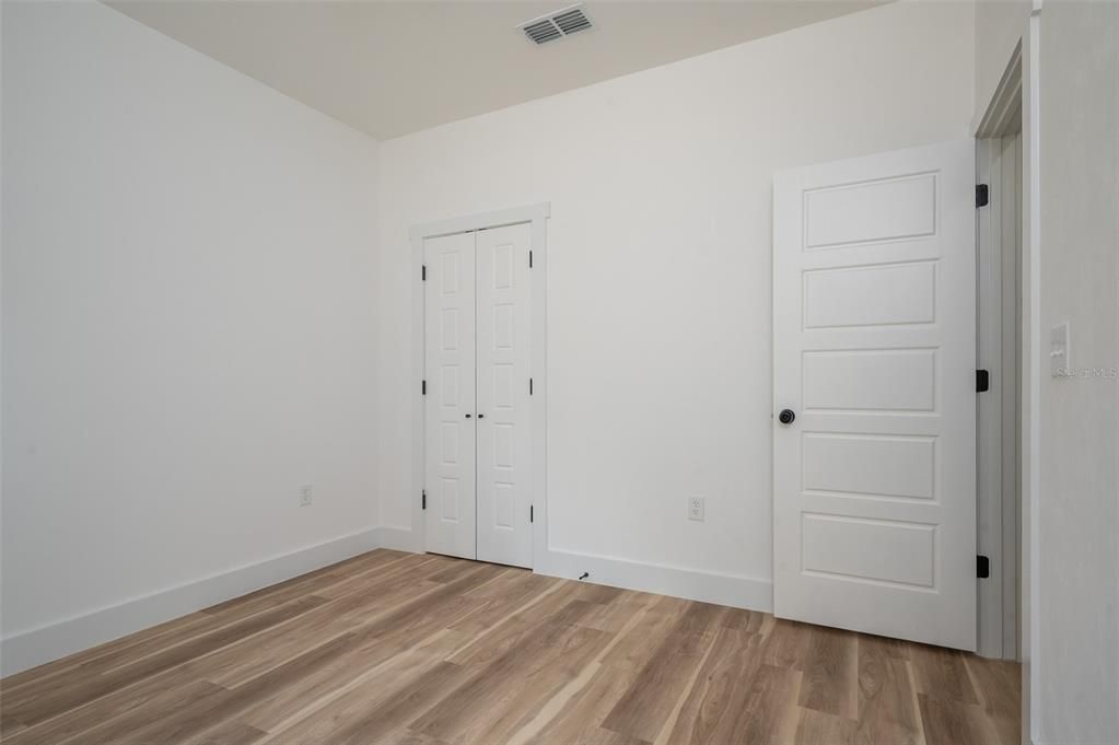 For Sale: $257,900 (3 beds, 2 baths, 1241 Square Feet)