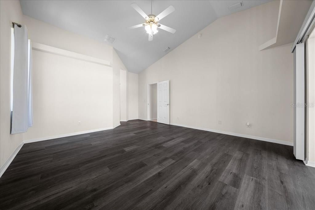 For Sale: $650,000 (3 beds, 2 baths, 2163 Square Feet)