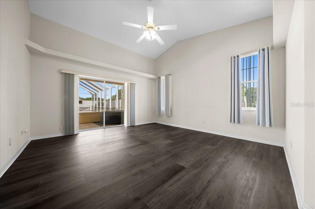 For Sale: $650,000 (3 beds, 2 baths, 2163 Square Feet)