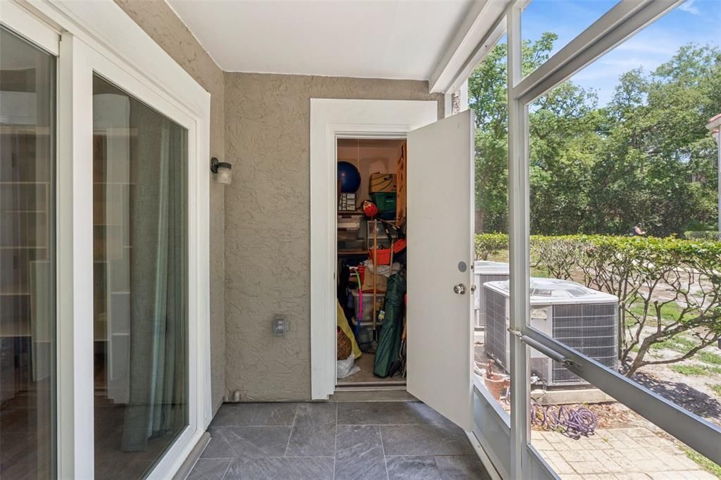 Activo con contrato: $225,000 (3 camas, 2 baños, 1151 Pies cuadrados)