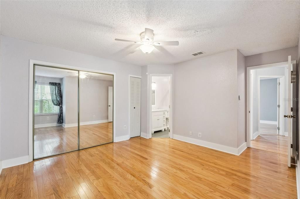 Activo con contrato: $225,000 (3 camas, 2 baños, 1151 Pies cuadrados)