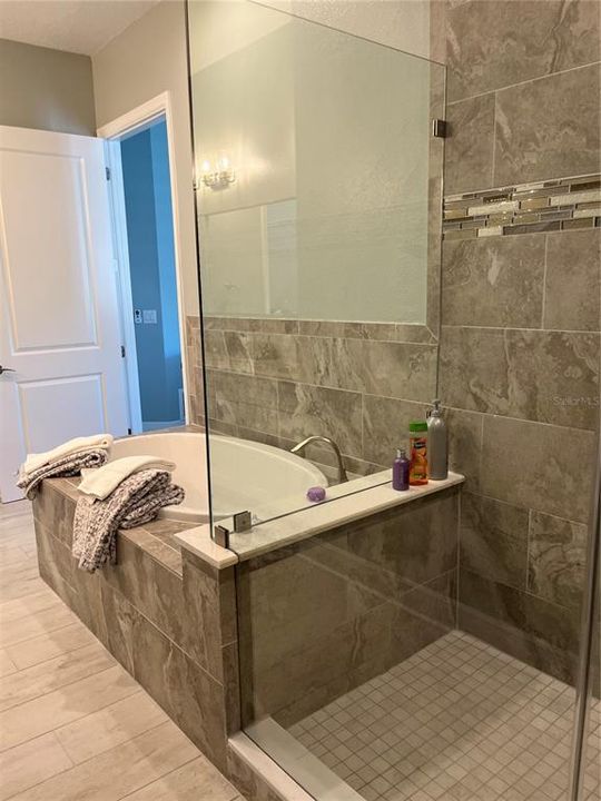 For Rent: $4,000 (3 beds, 2 baths, 1854 Square Feet)
