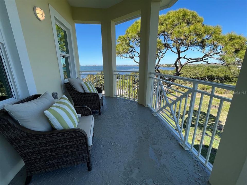 For Rent: $4,000 (3 beds, 2 baths, 1854 Square Feet)