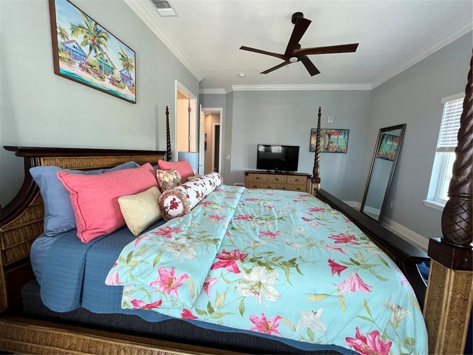 For Rent: $4,000 (3 beds, 2 baths, 1854 Square Feet)