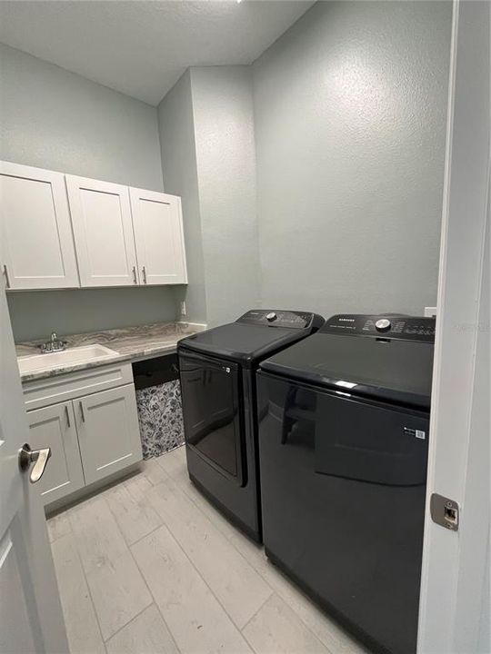 For Rent: $4,000 (3 beds, 2 baths, 1854 Square Feet)