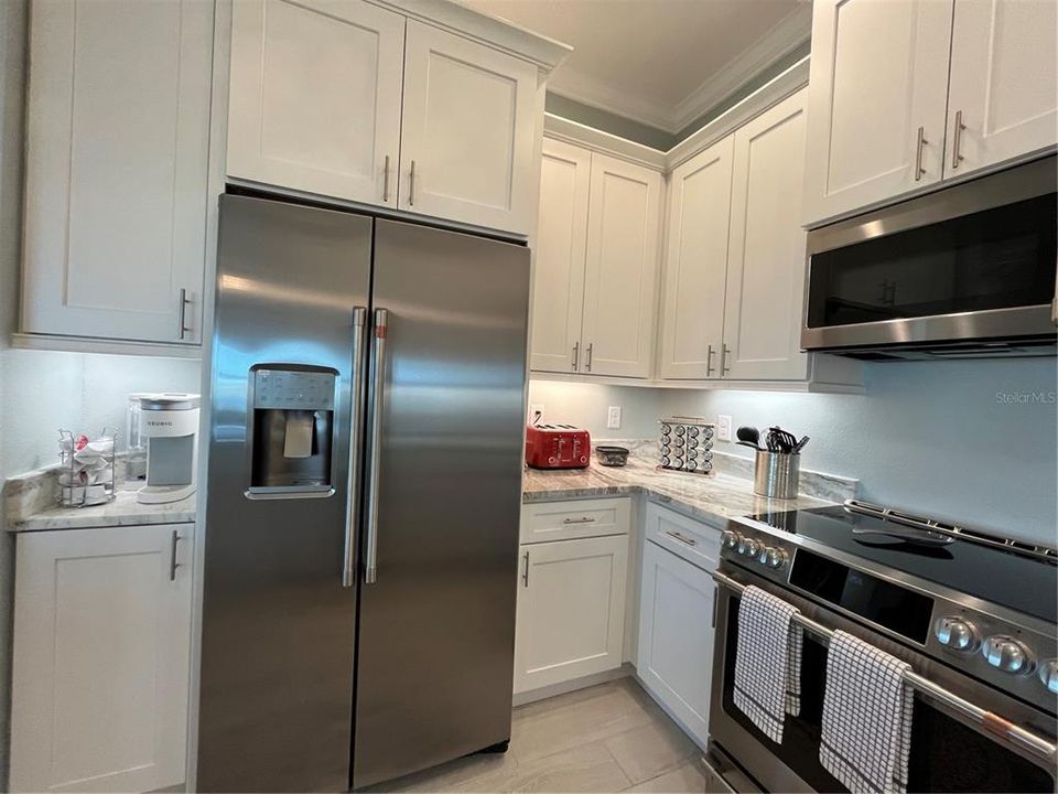 For Rent: $4,000 (3 beds, 2 baths, 1854 Square Feet)