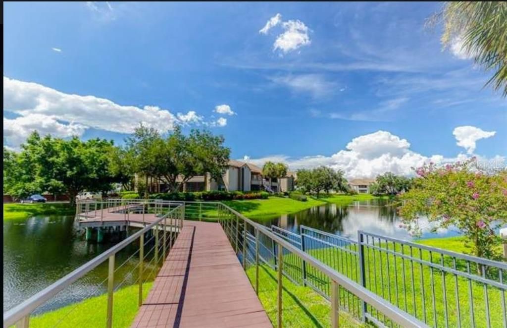 For Sale: $115,000 (1 beds, 1 baths, 729 Square Feet)