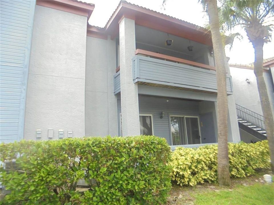 For Sale: $115,000 (1 beds, 1 baths, 729 Square Feet)