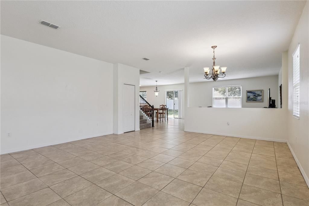 Active With Contract: $399,000 (5 beds, 3 baths, 3648 Square Feet)