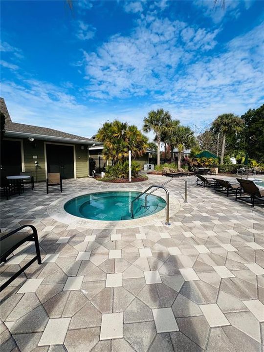 For Rent: $2,350 (3 beds, 2 baths, 1455 Square Feet)