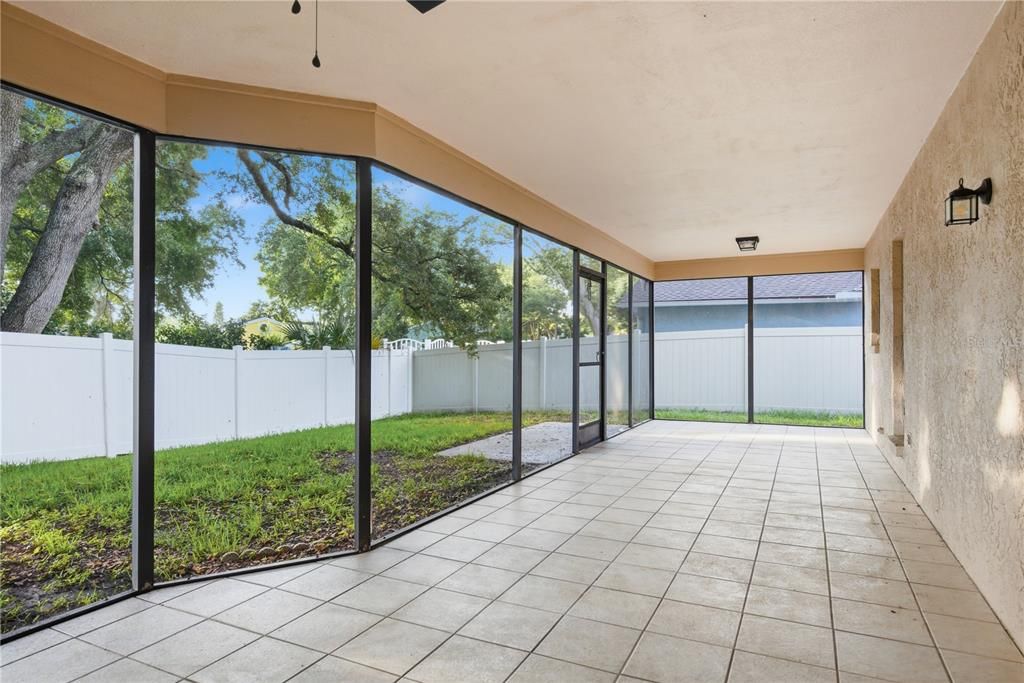 Activo con contrato: $424,900 (3 camas, 2 baños, 1548 Pies cuadrados)