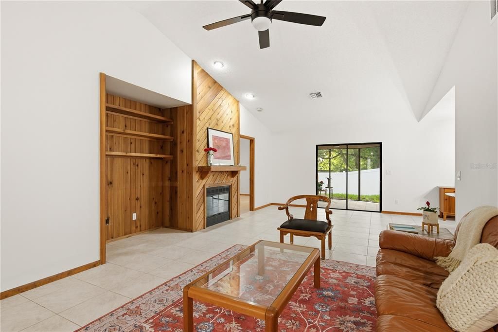 Activo con contrato: $424,900 (3 camas, 2 baños, 1548 Pies cuadrados)