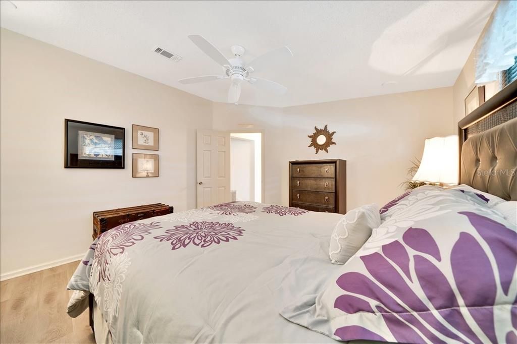 For Sale: $294,000 (2 beds, 2 baths, 1456 Square Feet)