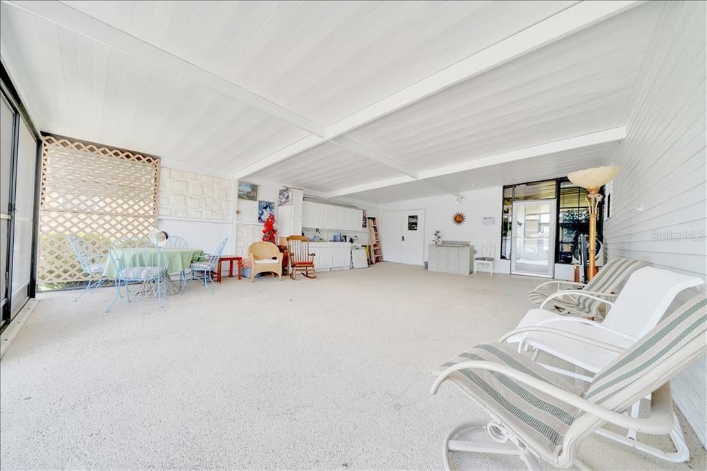 For Sale: $294,000 (2 beds, 2 baths, 1456 Square Feet)