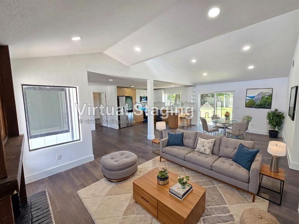 For Sale: $365,000 (3 beds, 3 baths, 1913 Square Feet)