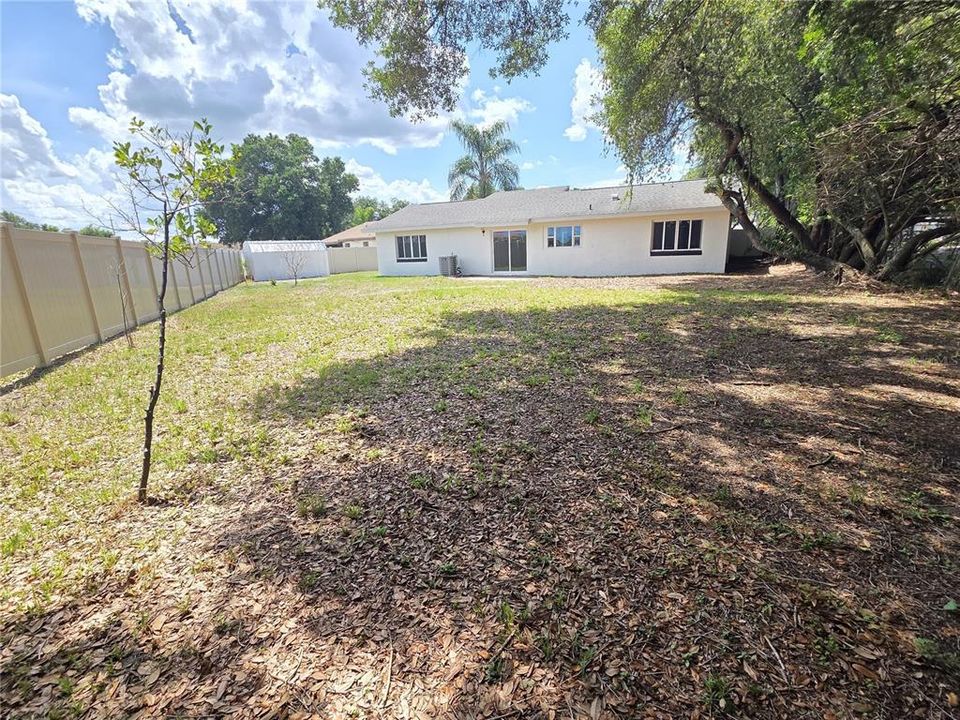 For Sale: $365,000 (3 beds, 3 baths, 1913 Square Feet)