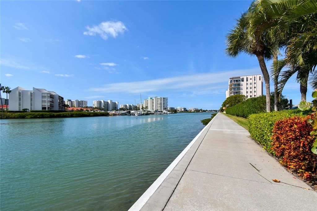 : $199,900 (2 beds, 2 baths, 1050 Square Feet)
