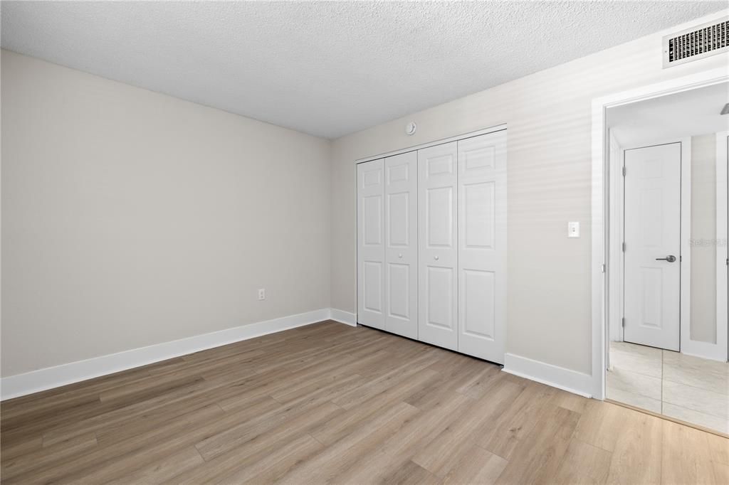: $199,900 (2 beds, 2 baths, 1050 Square Feet)