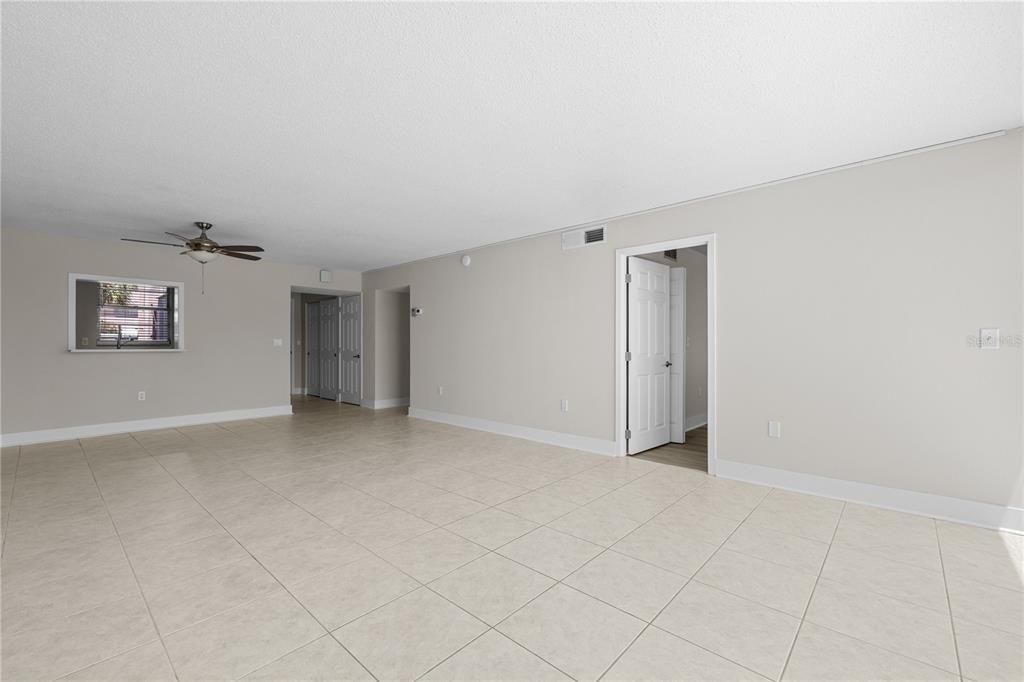 : $199,900 (2 beds, 2 baths, 1050 Square Feet)
