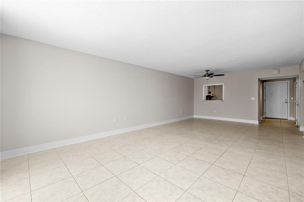 : $199,900 (2 beds, 2 baths, 1050 Square Feet)