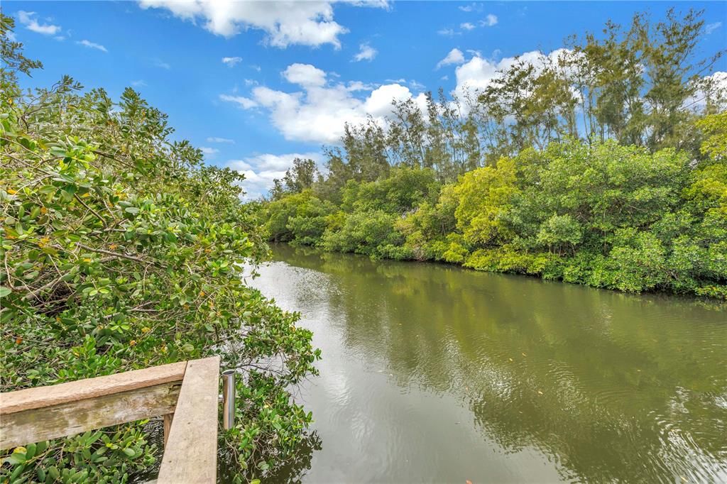 For Sale: $669,000 (3 beds, 2 baths, 1628 Square Feet)