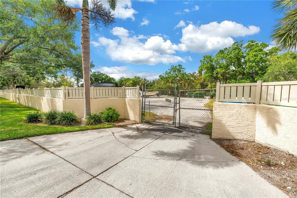 For Sale: $669,000 (3 beds, 2 baths, 1628 Square Feet)