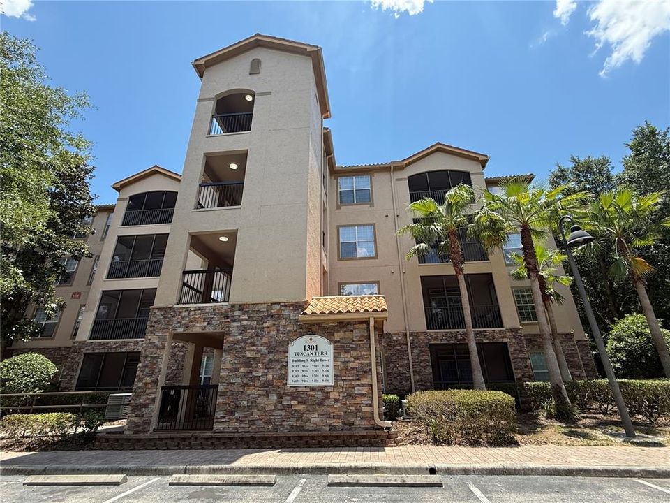 For Rent: $1,800 (2 beds, 2 baths, 1134 Square Feet)