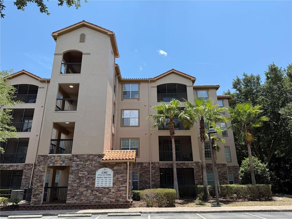 For Rent: $1,800 (2 beds, 2 baths, 1134 Square Feet)