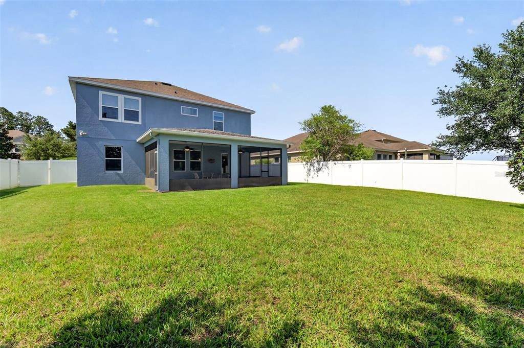 For Sale: $395,000 (5 beds, 3 baths, 2601 Square Feet)