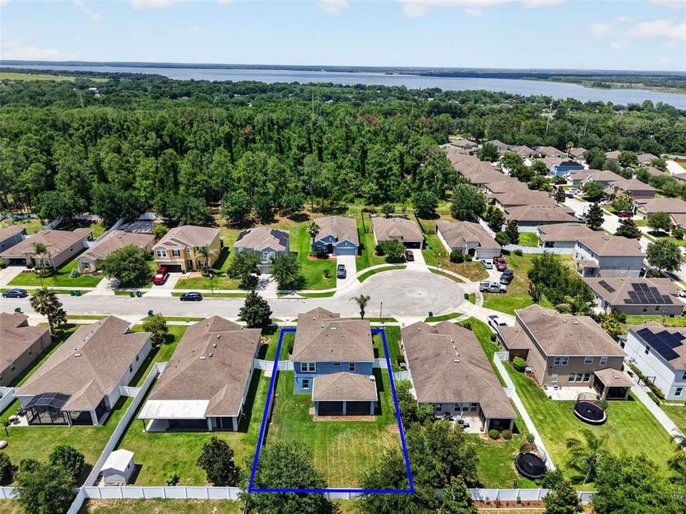 For Sale: $395,000 (5 beds, 3 baths, 2601 Square Feet)