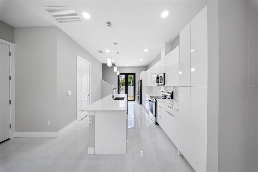 En Venta: $360,000 (2 camas, 2 baños, 1282 Pies cuadrados)