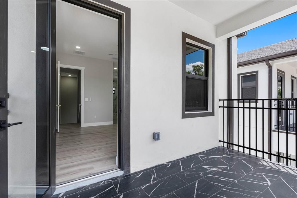 En Venta: $360,000 (2 camas, 2 baños, 1282 Pies cuadrados)