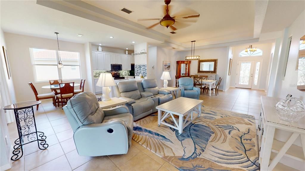 For Sale: $450,000 (3 beds, 3 baths, 1996 Square Feet)