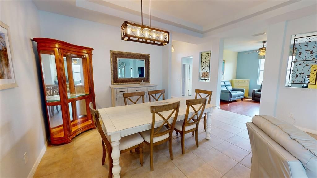 For Sale: $450,000 (3 beds, 3 baths, 1996 Square Feet)