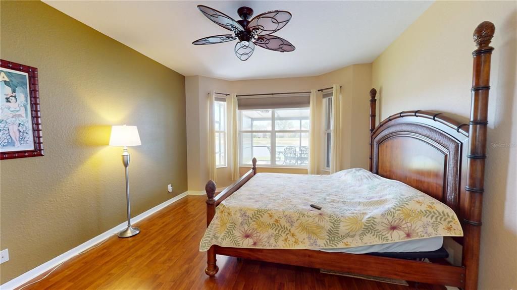 For Sale: $450,000 (3 beds, 3 baths, 1996 Square Feet)