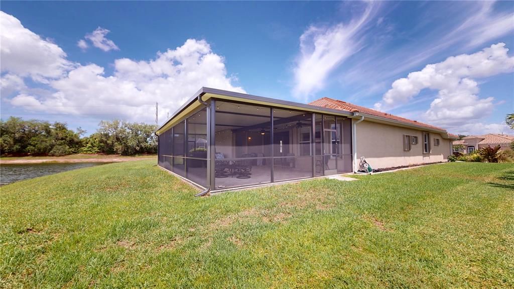 For Sale: $450,000 (3 beds, 3 baths, 1996 Square Feet)