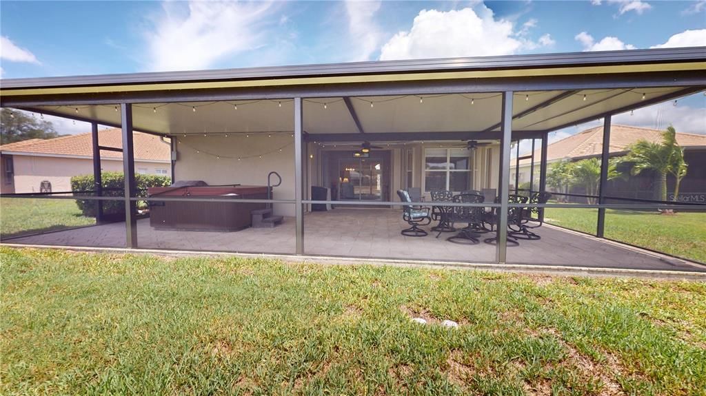 For Sale: $450,000 (3 beds, 3 baths, 1996 Square Feet)
